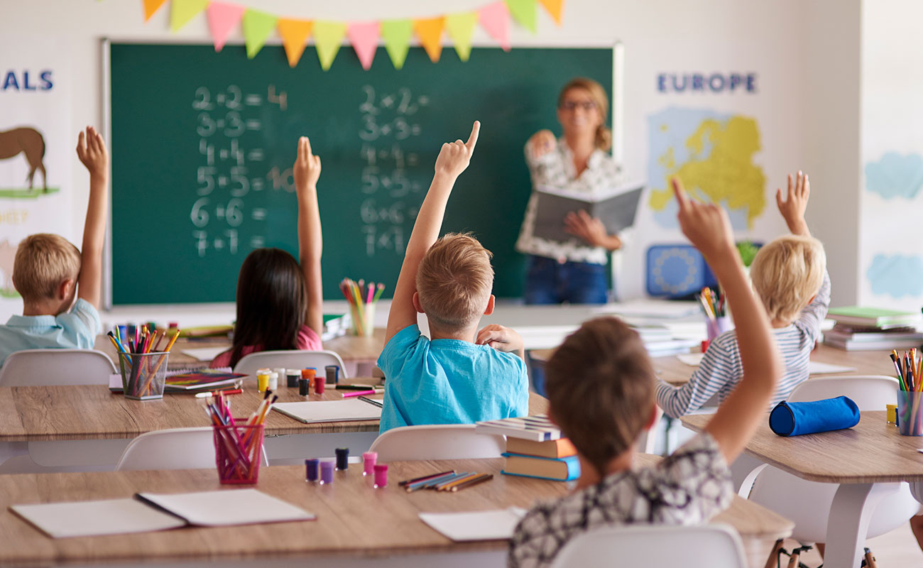 Desafíos-y-oportunidades-en-la-educación-chilena. Desafíos-y-oportunidades-en-la-educación-chilena.